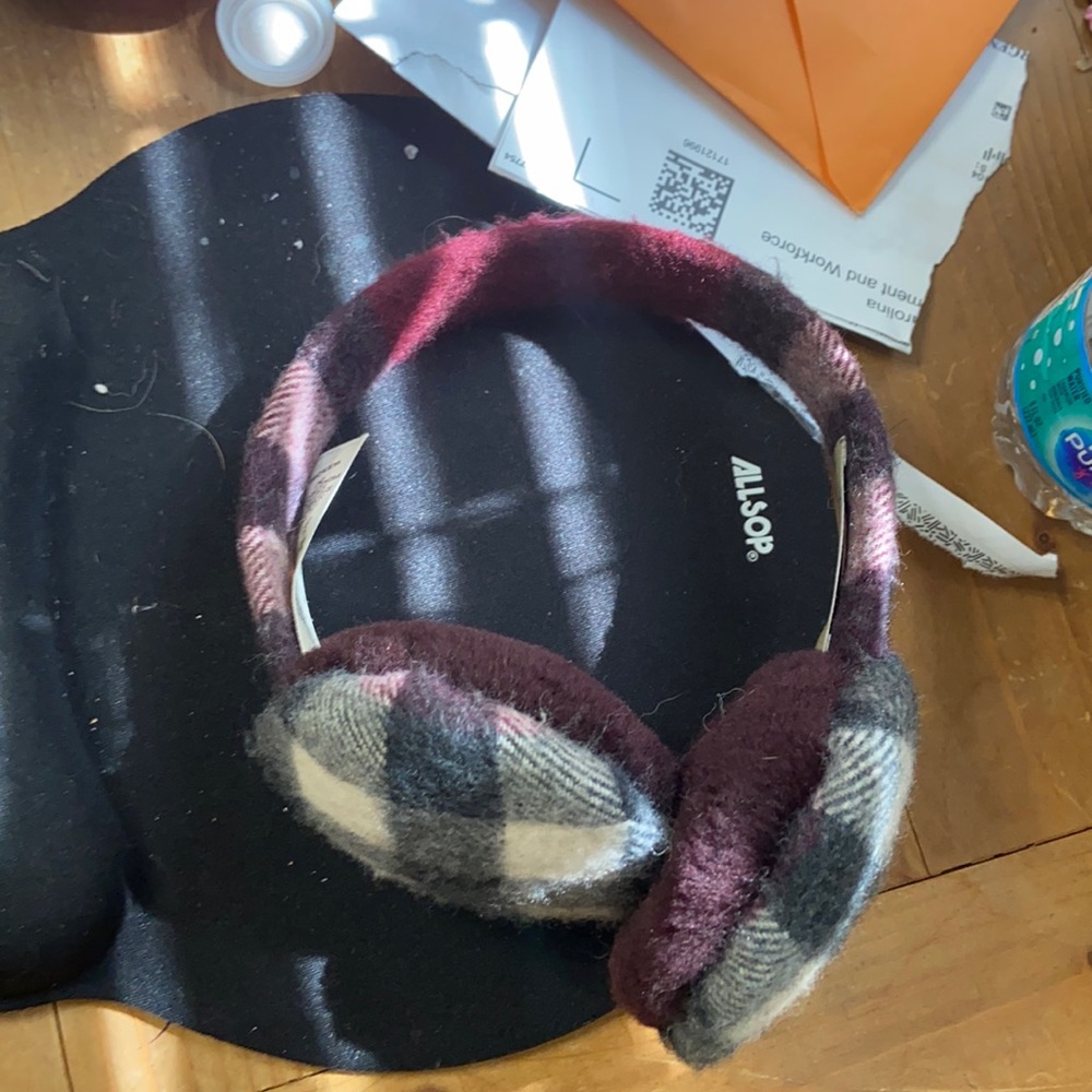 Burberry Ear muffs one size fits all